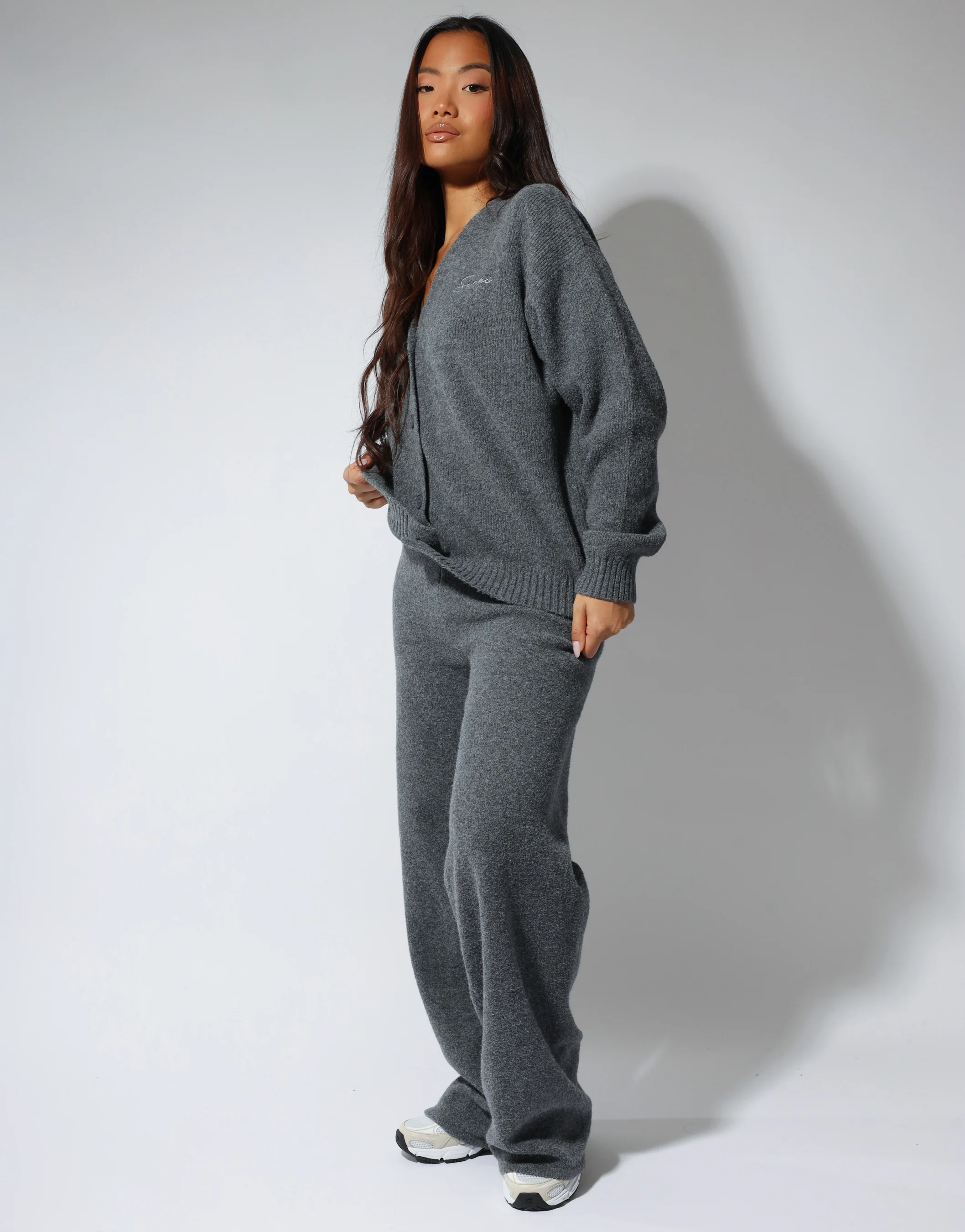 Alma Simmi studios soft touch cardigan in dark grey - Image 4