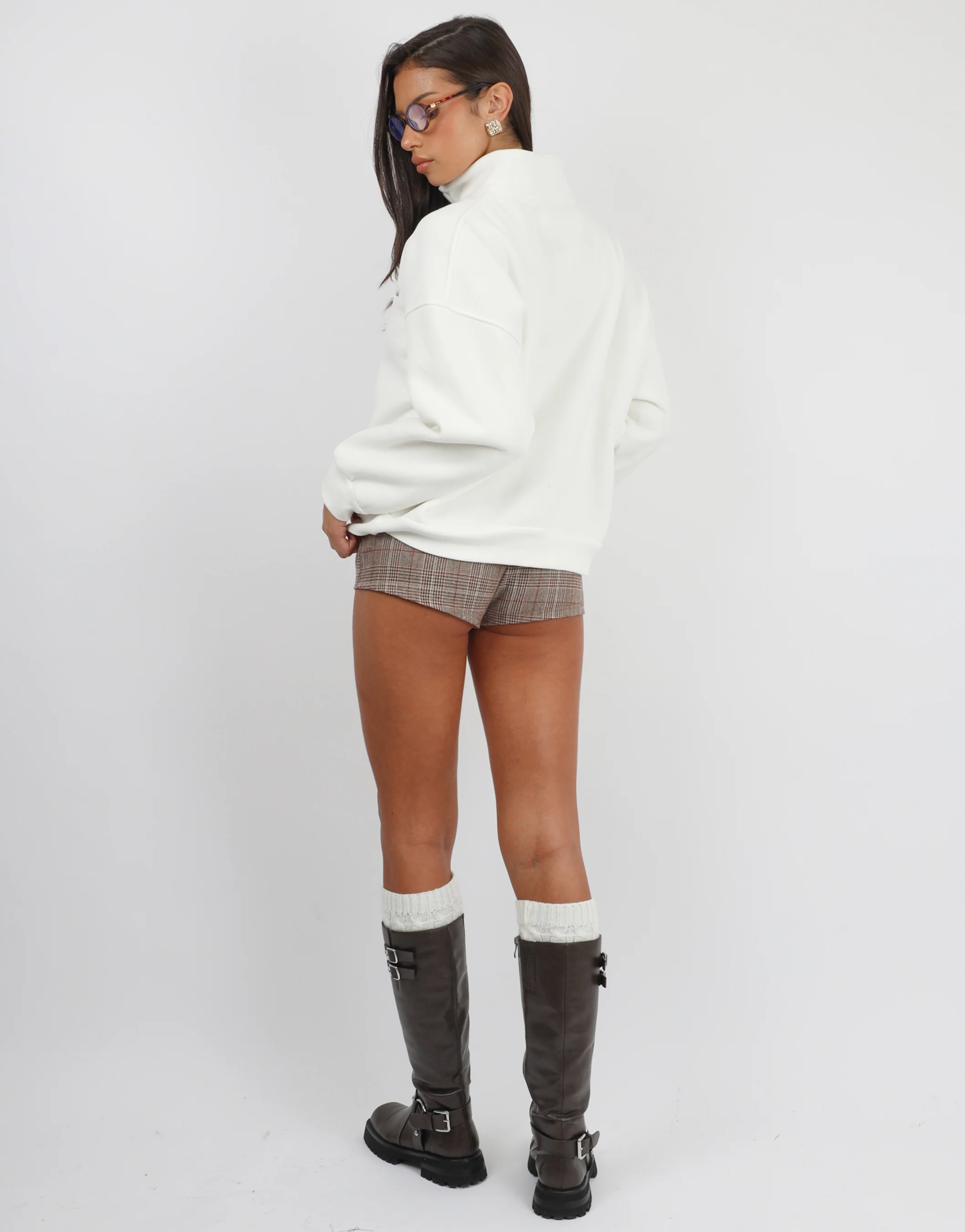 Ames Simmi Studios Half Zip Slogan Sweatshirt in White - Image 4