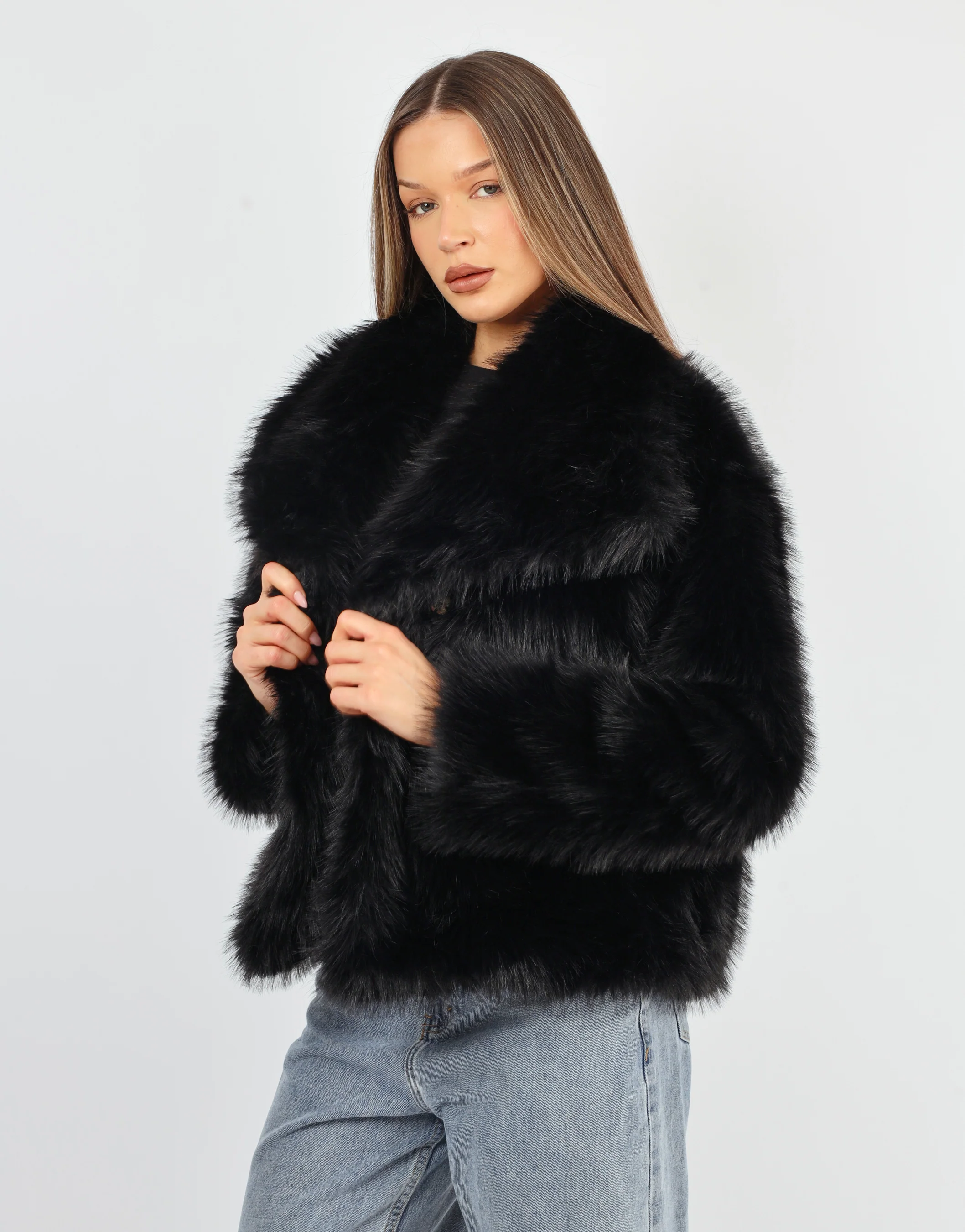 Arabella Oversized Collar Premium Faux Fur Coat in Black - Image 3