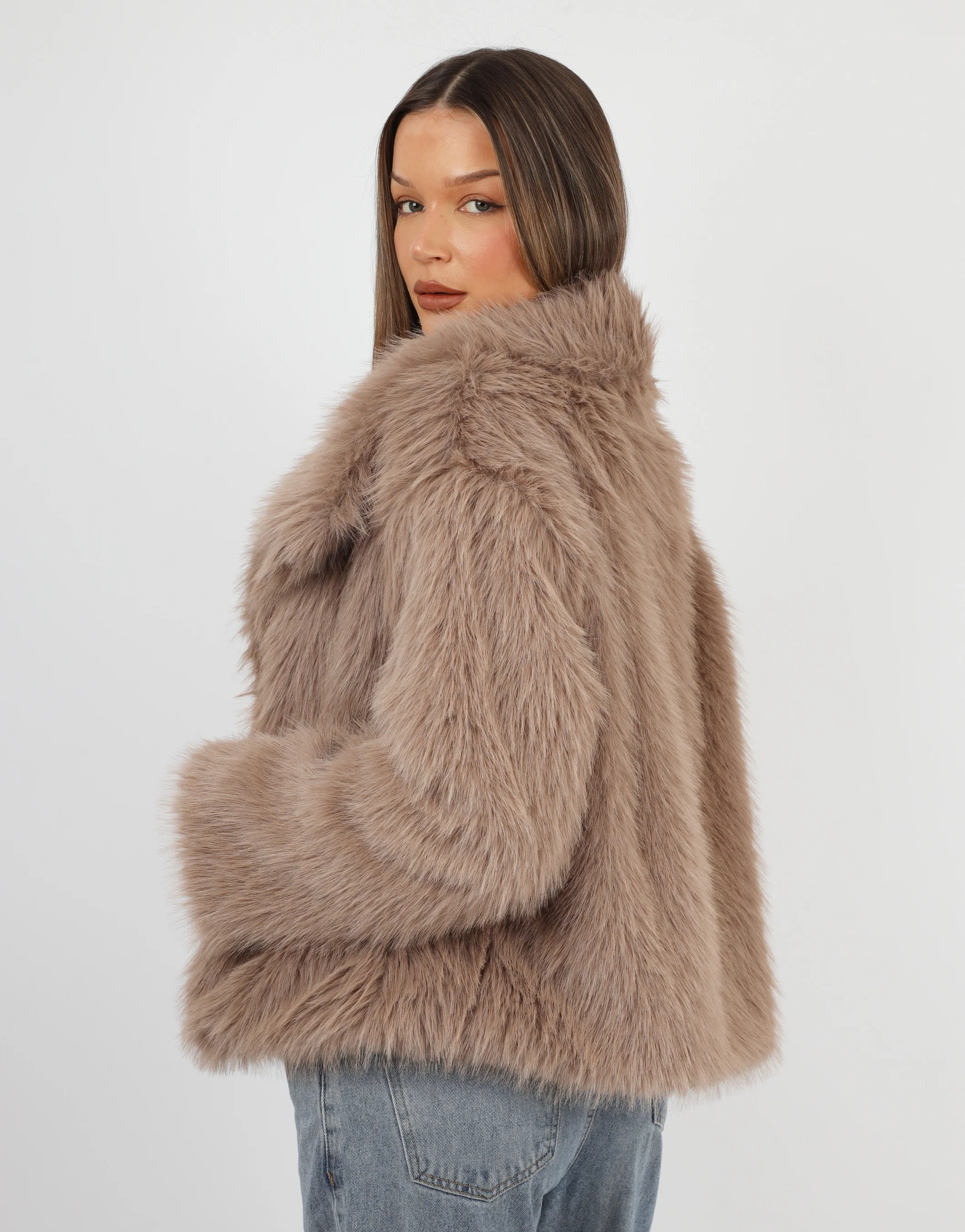 Arabella Oversized Collar Premium Faux Fur Coat in Mocha - Image 3