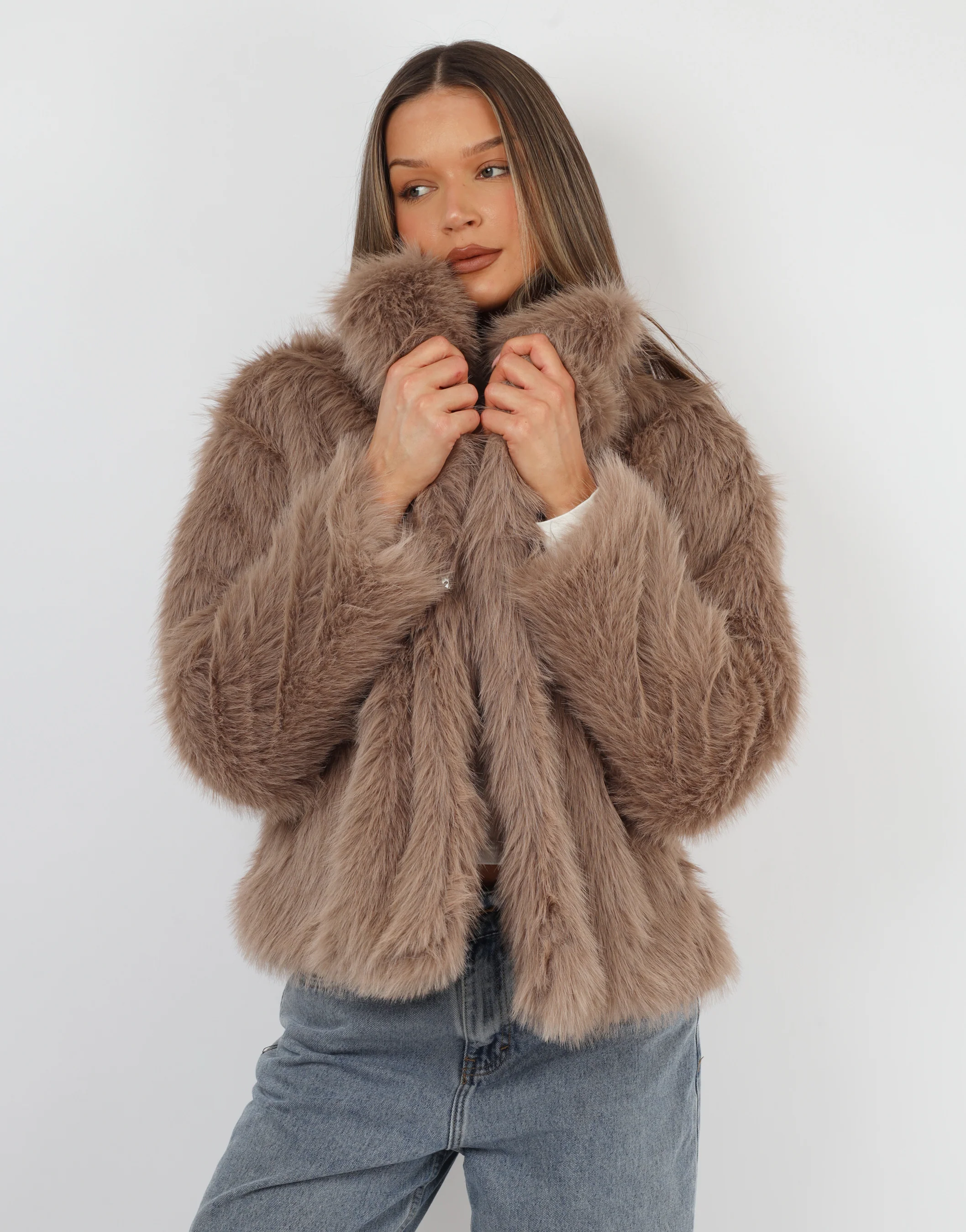 Arabella Oversized Collar Premium Faux Fur Coat in Mocha - Image 4