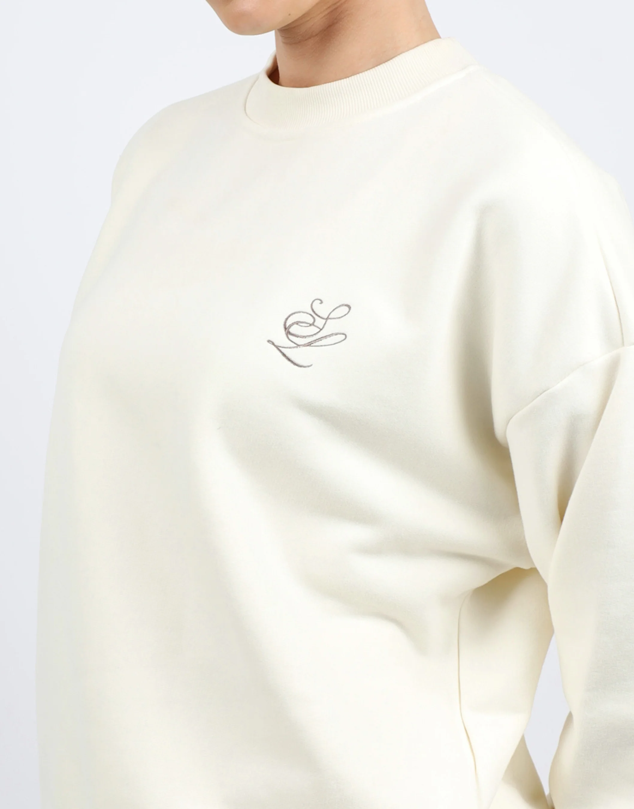 Cove Simmi Studios Embroidered Logo Sweatshirt In Cream - Image 6