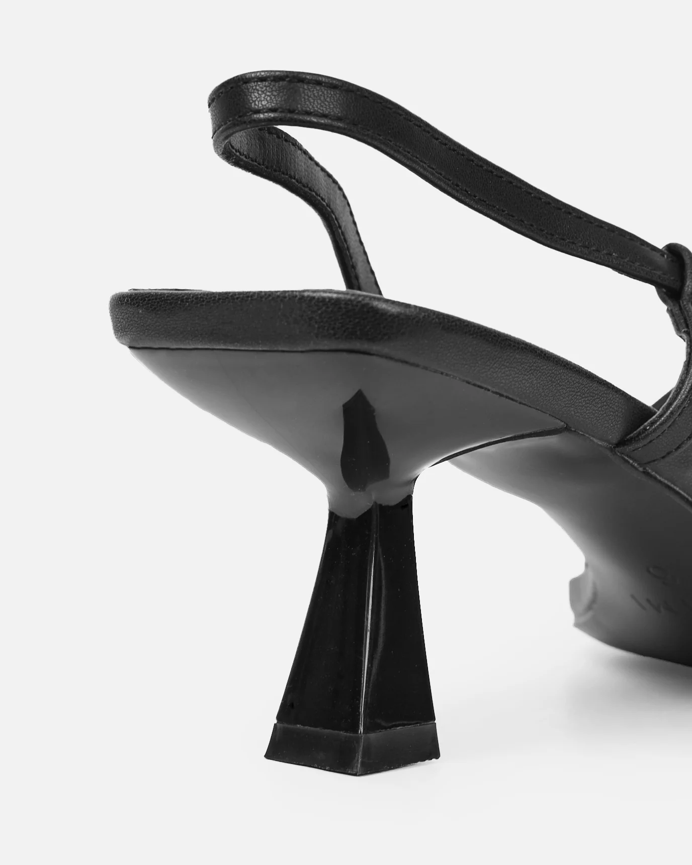 Dala Black Low Court Shoes - Image 3