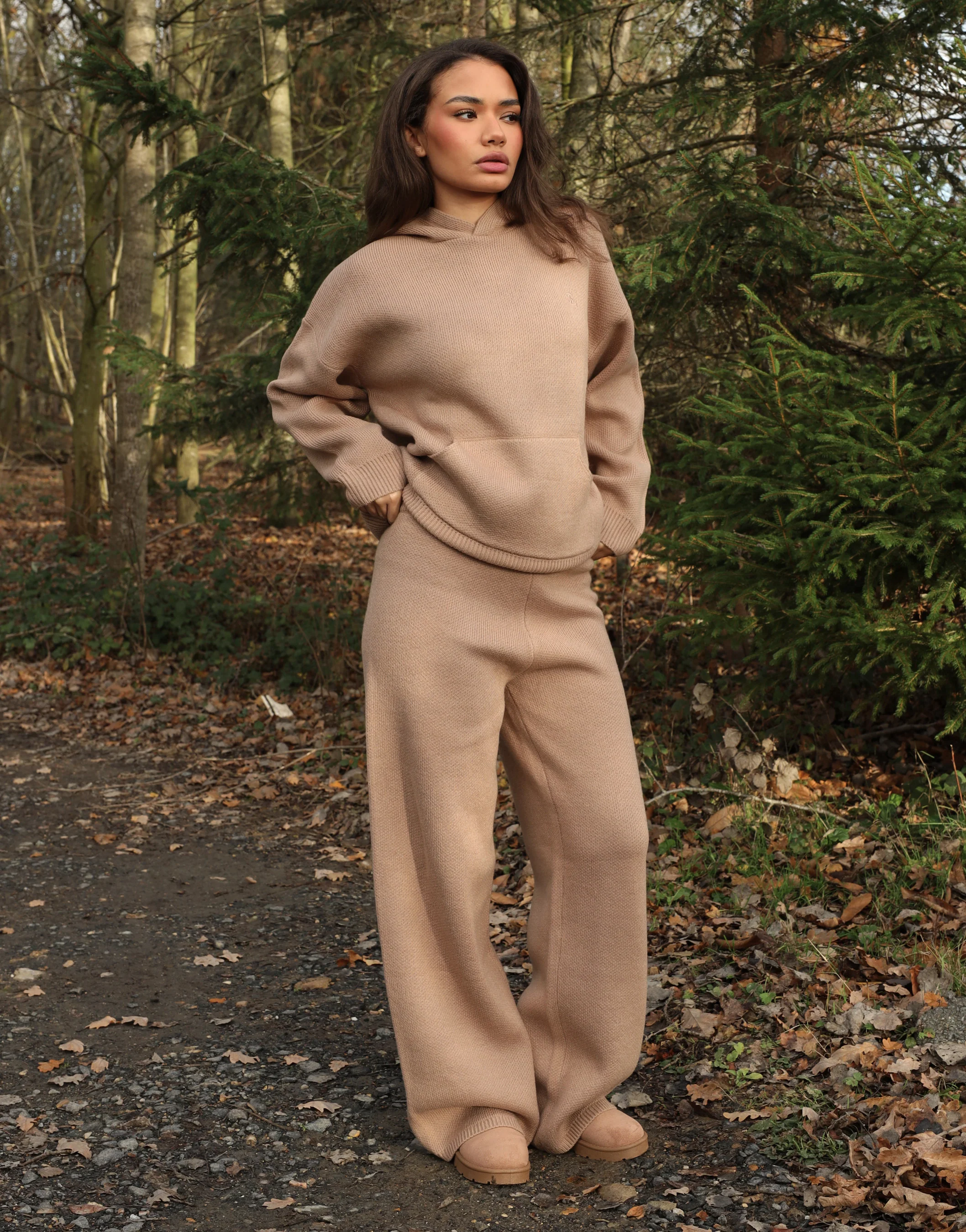 Elsie Simmi Studios Heavy Knit Hoodie In Mocha - Image 3