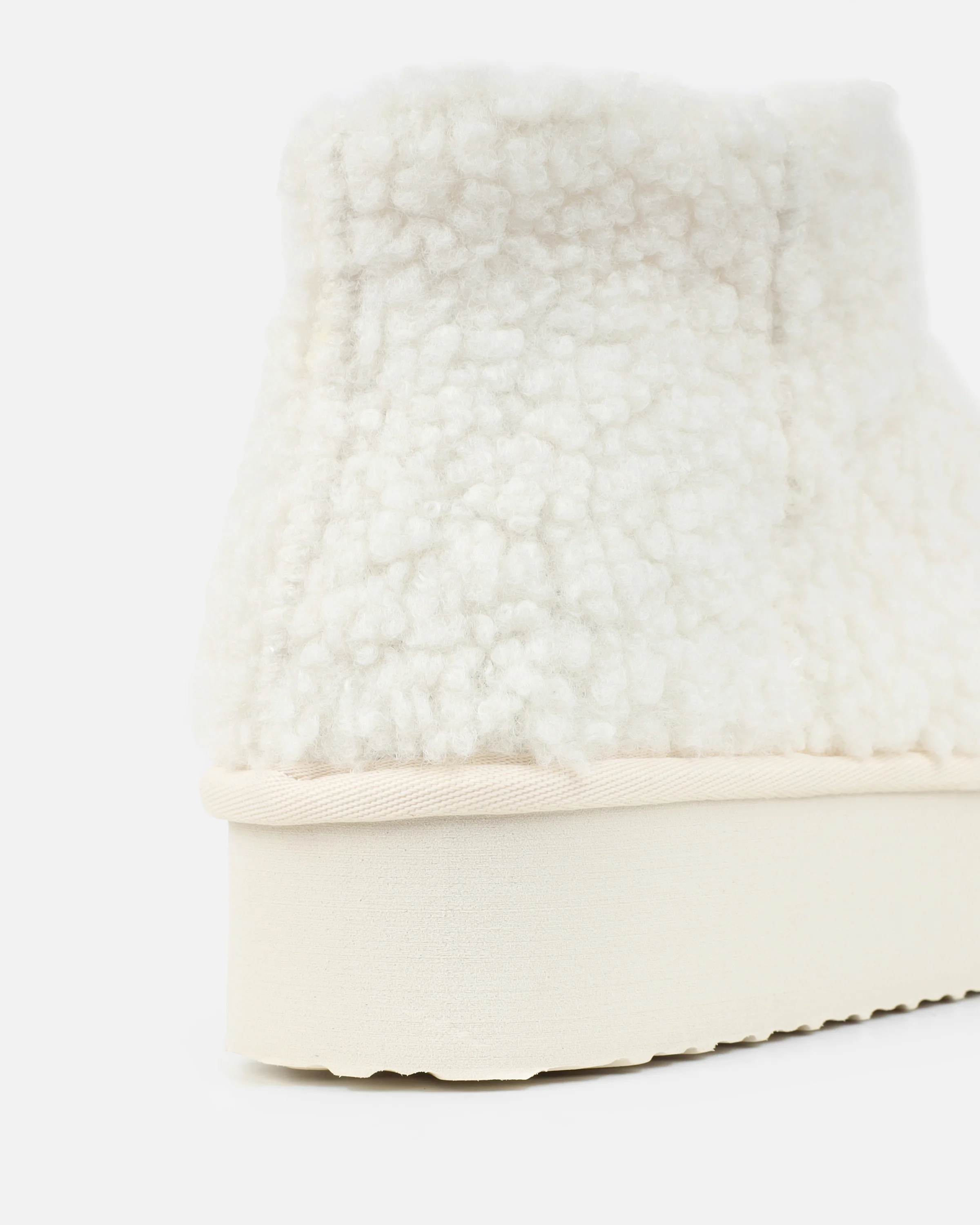 Fleecy Cream Borg Flatform Boots - Image 3
