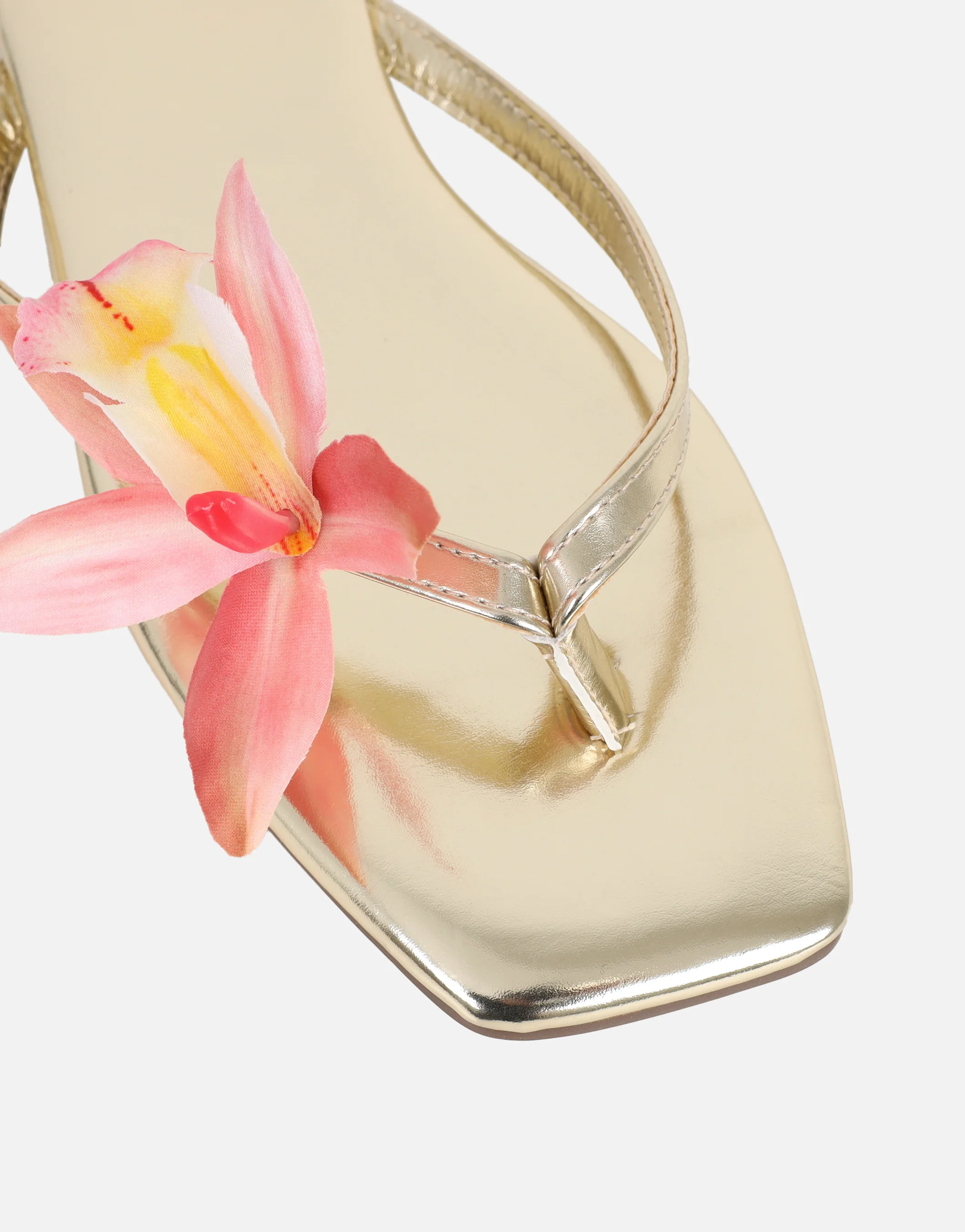 Hannah Gold Metallic Flower Detail Flat Sandals - Image 4