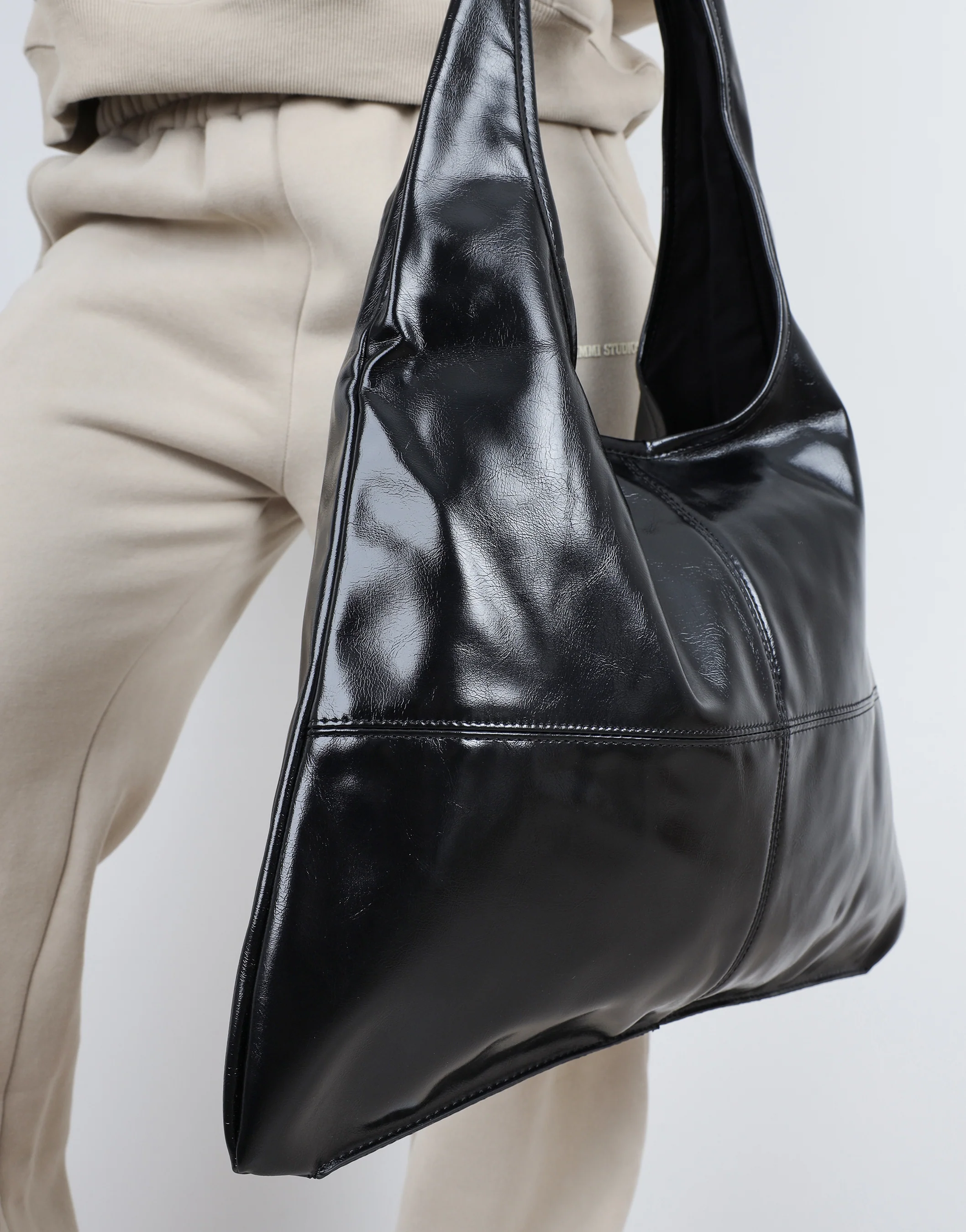 Kristy Vintage Black Shoulder Bag - Image 3