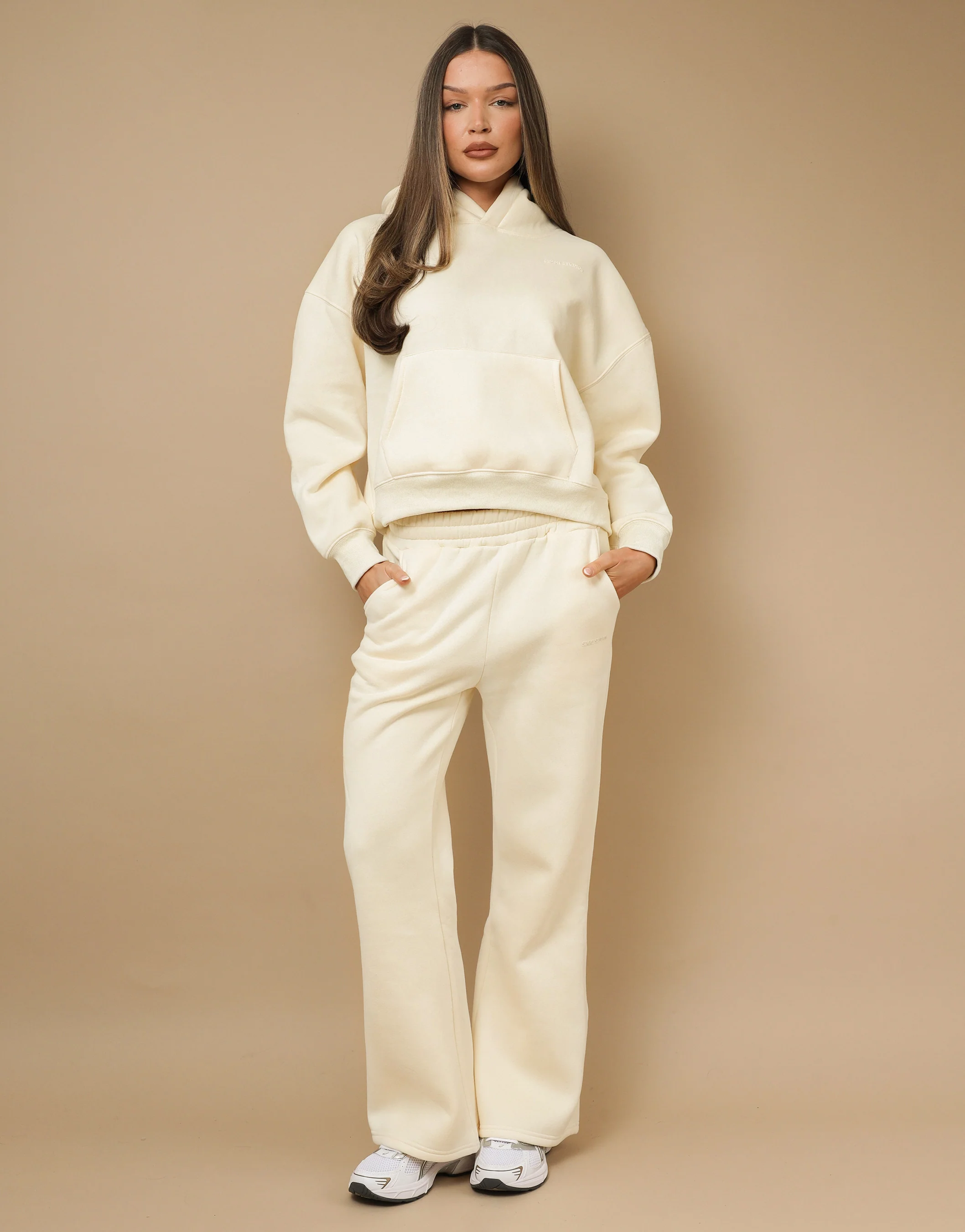 Maeve Simmi Studios Essentials Hoodie In Cream - Image 4