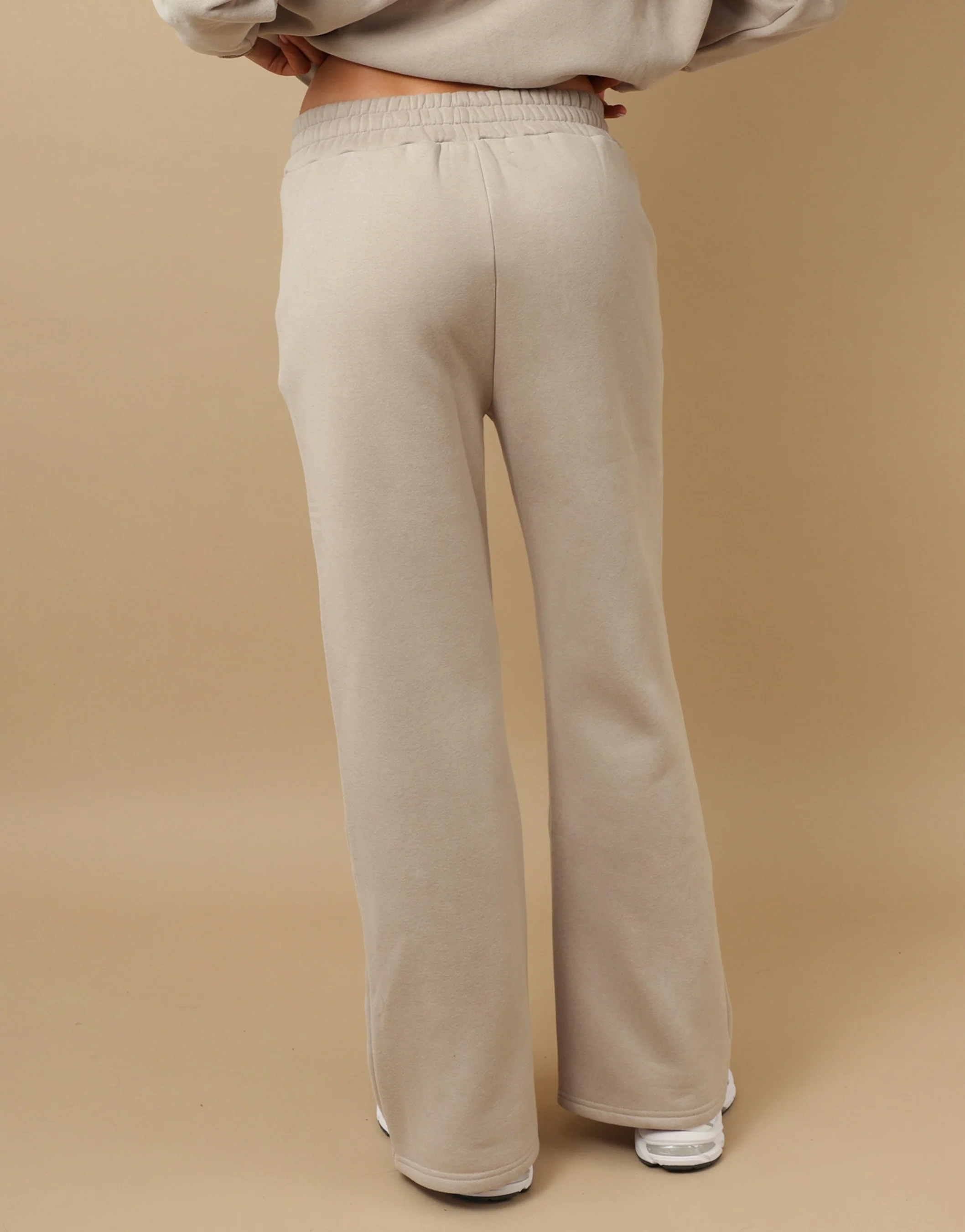Maia Simmi Studios Essentials Joggers In Stone - Image 4