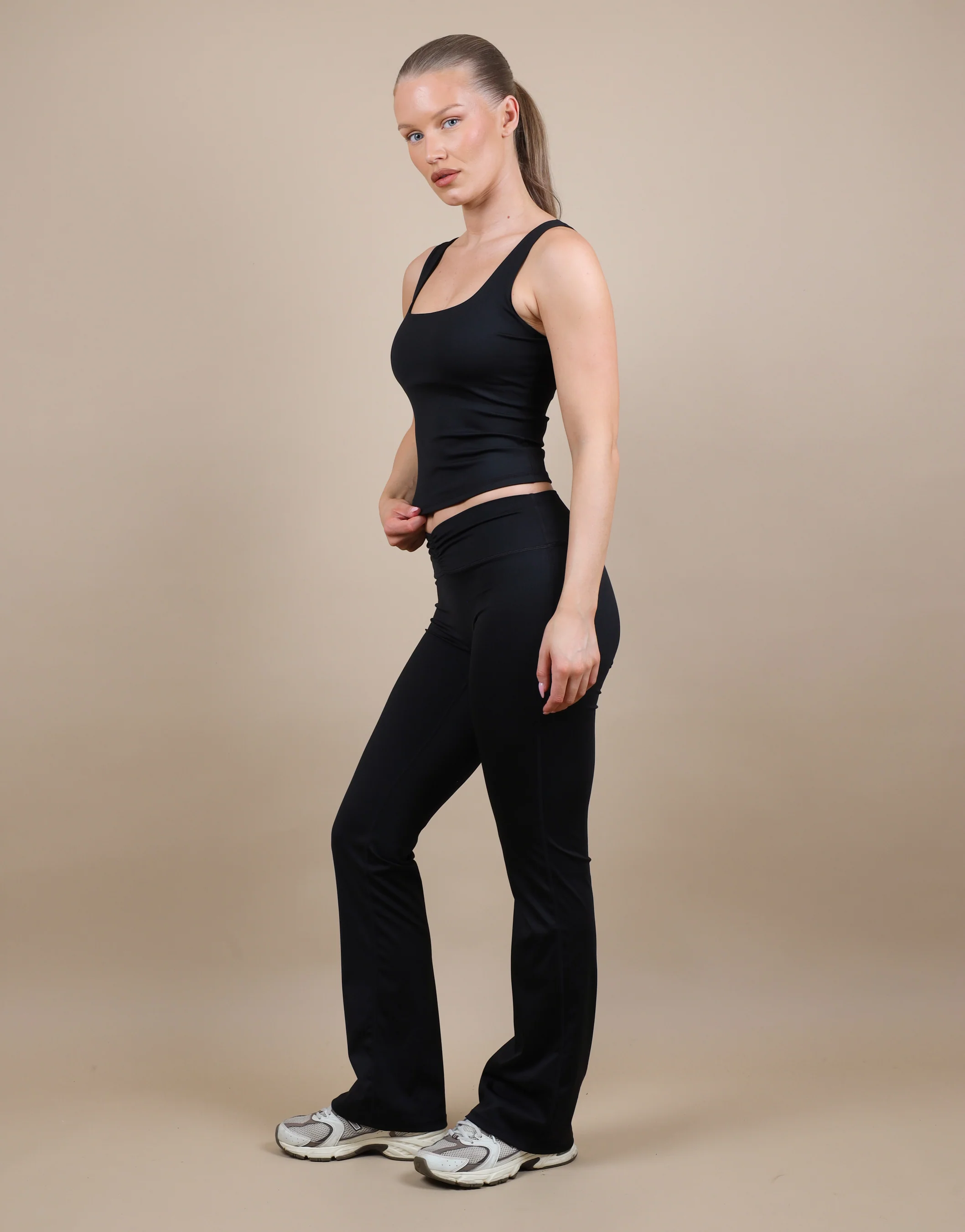 Rhea Square Neck Tank Top In Black - Image 3